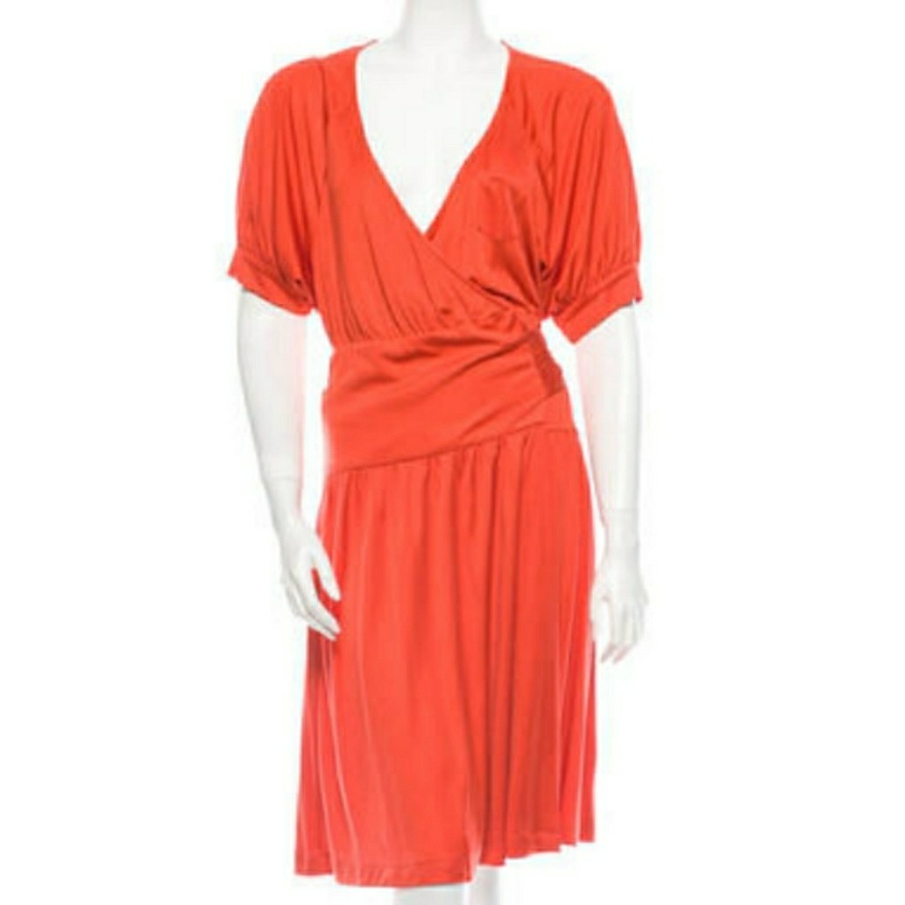 DVF 100% SILK WRAP